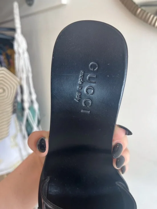 Gucci Black Patent Leather Open-Toe Kitten Heel Mule - Picture 4 of 10